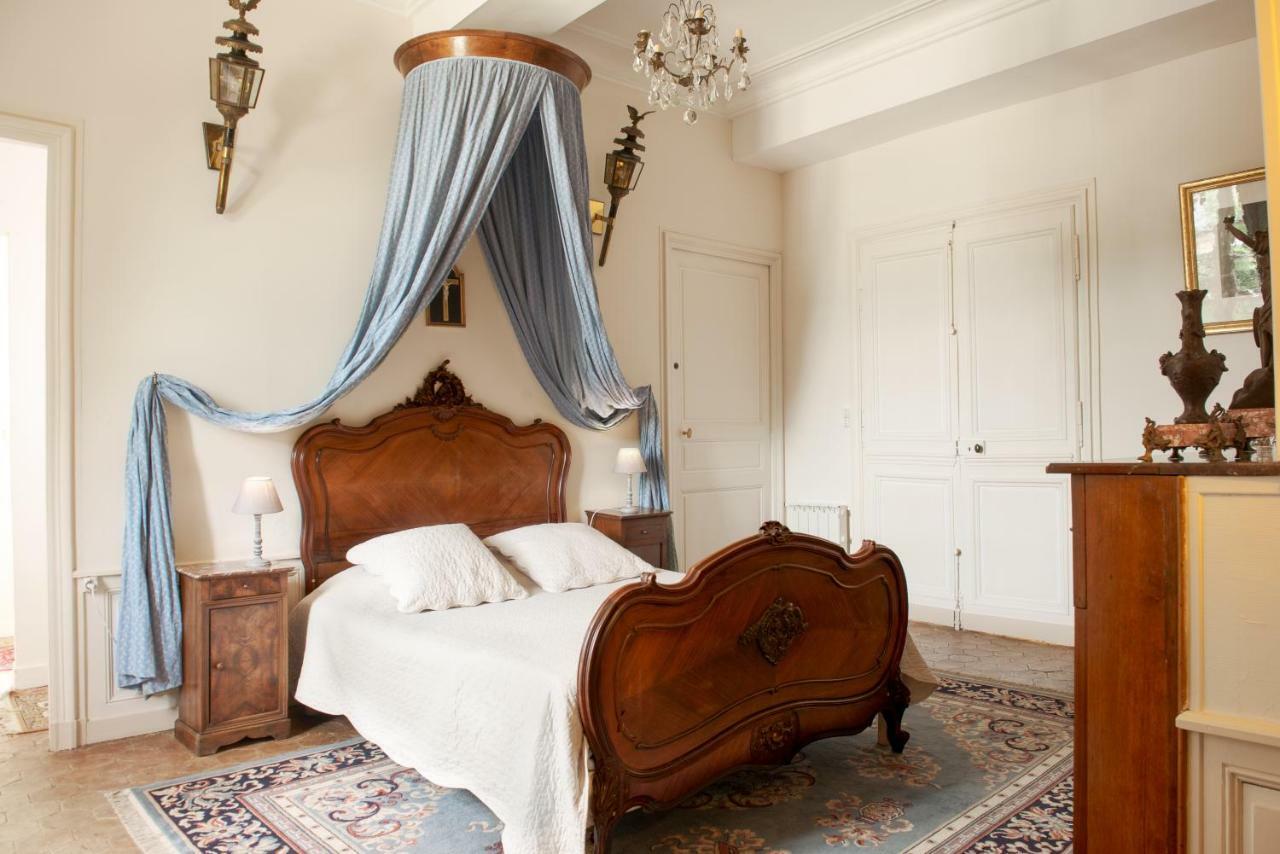 Chateau De Fleury La Foret Bed & Breakfast Igoville Exterior photo